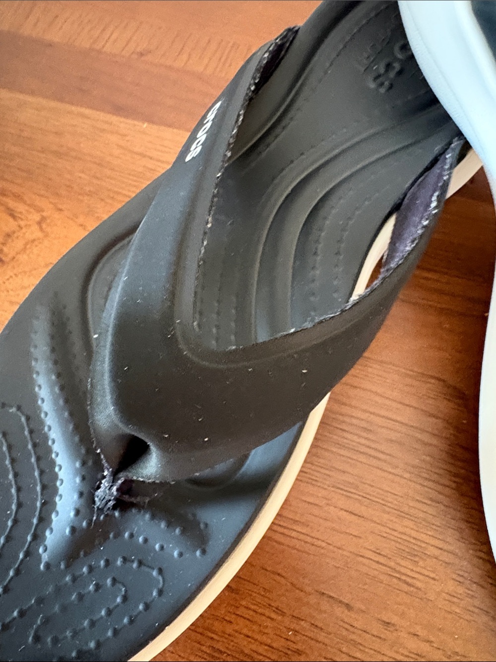 CROCS Black Thong Flip Sandals with White Sole - Picture 3 of 5